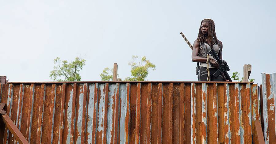 LOOK Michonne Rick & More Are on High Alert in New The Walking Dead Photos LOOK Michonne Rick & More Are on High Alert in New The Walking Dead Photos